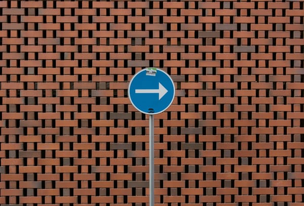 Redirect street sign (by Stefan Heinemann)